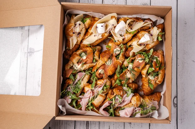 Slaná bedýnka mini croissant mix / 12 ks